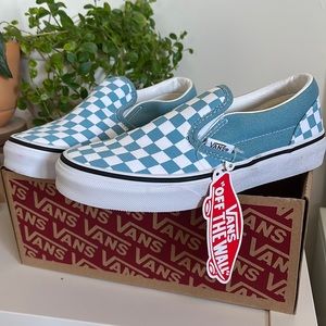 NWT checkerboard Vans kids 2.5